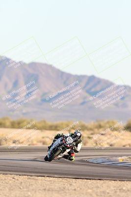 media/Dec-07-2025-CVMA (Sun) [[3e7d2de5dc]]/Race 18-Formula Twins-Formula 40 UL/